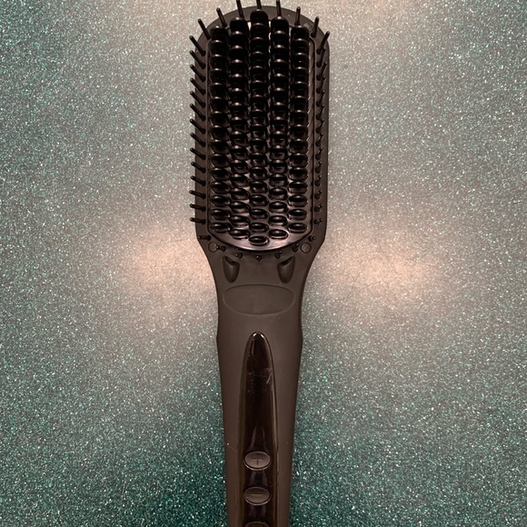 Amika Hair Straightening Brush - Picture 2 of 4